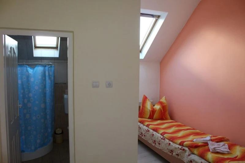 Gyergyószentmiklós Szállás | Motel (K1463-11) A kép szerzői jogvédelem alatt állhat. Javasolt a kapcsolatfelvétel a jog tulajdonossal.