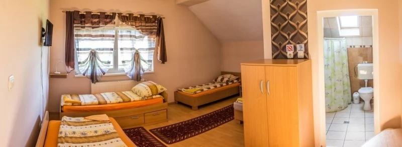 Gheorgheni Cazare | Motel (K1463-17) Imaginea poate fi supusă drepturilor de autor. Se recomandă contactarea titularului drepturilor.