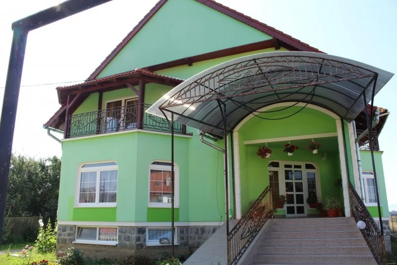 Gyergyószentmiklós Szállás | Turisztikai panzió (K1463-26) A kép szerzői jogvédelem alatt állhat. Javasolt a kapcsolatfelvétel a jog tulajdonossal.