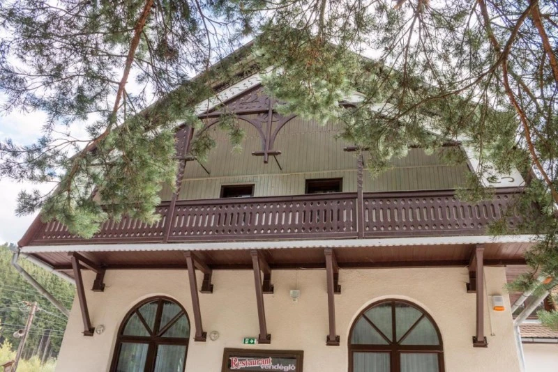 Gheorgheni Cazare | Motel (K1562-4) Imaginea poate fi supusă drepturilor de autor. Se recomandă contactarea titularului drepturilor.