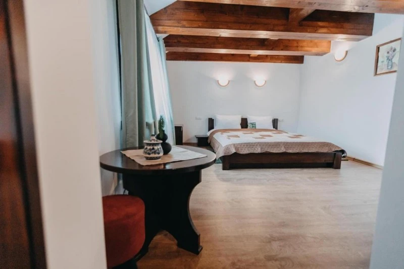 Gheorgheni Cazare | Motel (K1562-6) Imaginea poate fi supusă drepturilor de autor. Se recomandă contactarea titularului drepturilor.