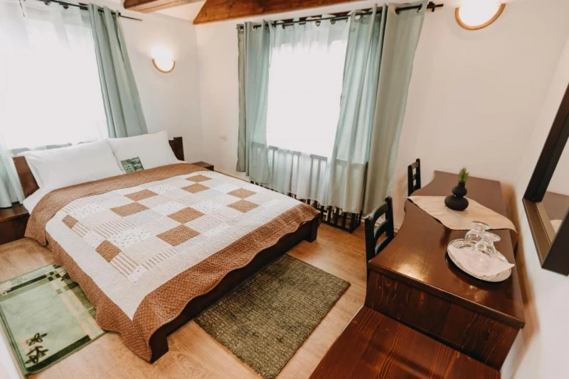 Gheorgheni Cazare | Motel (K1562-13) Imaginea poate fi supusă drepturilor de autor. Se recomandă contactarea titularului drepturilor.