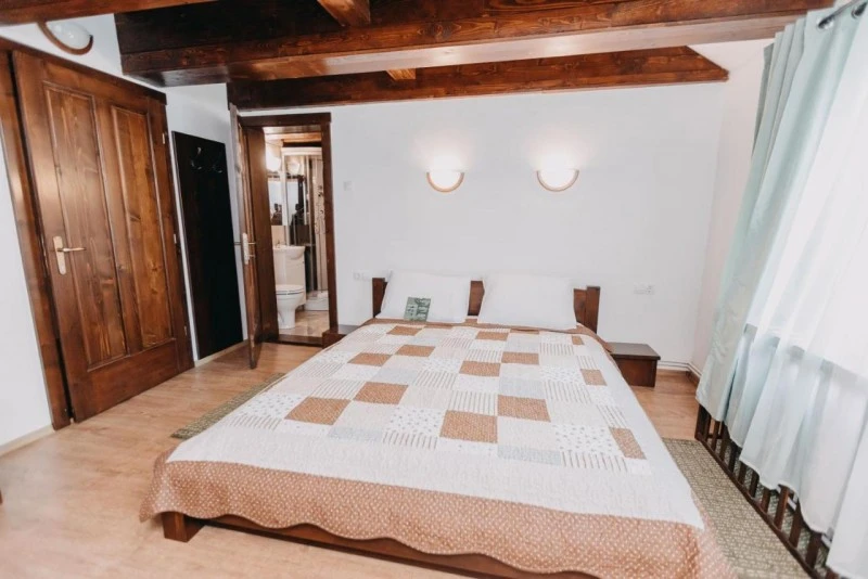 Gyergyószentmiklós Szállás | Panzió (K1562-14) A kép szerzői jogvédelem alatt állhat. Javasolt a kapcsolatfelvétel a jog tulajdonossal.