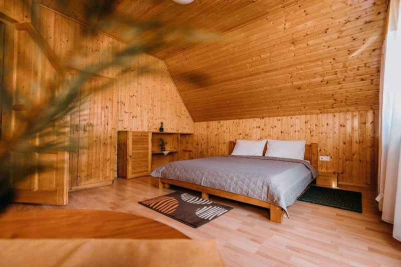 Gheorgheni Cazare | Motel (K1562-26) Imaginea poate fi supusă drepturilor de autor. Se recomandă contactarea titularului drepturilor.