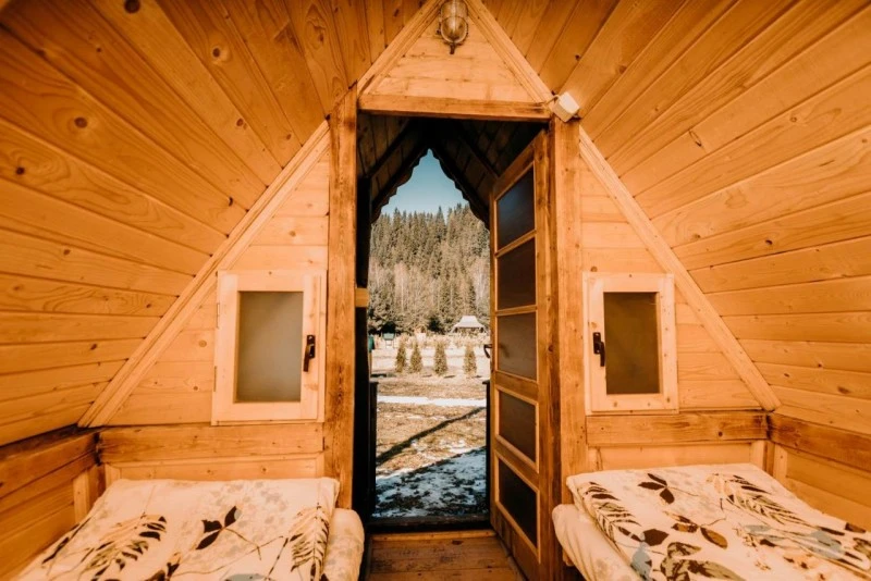 Gheorgheni Cazare | Motel (K1562-36) Imaginea poate fi supusă drepturilor de autor. Se recomandă contactarea titularului drepturilor.