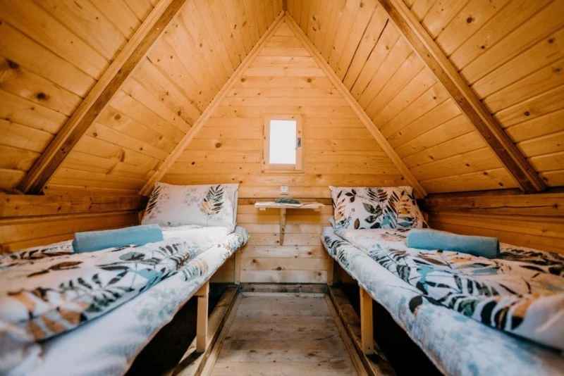 Gheorgheni Cazare | Motel (K1562-37) Imaginea poate fi supusă drepturilor de autor. Se recomandă contactarea titularului drepturilor.