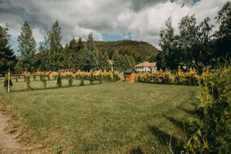 Gheorgheni Cazare | Motel (K1562-42) Imaginea poate fi supusă drepturilor de autor. Se recomandă contactarea titularului drepturilor.