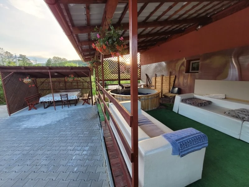 Szováta Szállás | Motel (K0117-6) A kép szerzői jogvédelem alatt állhat. Javasolt a kapcsolatfelvétel a jog tulajdonossal.