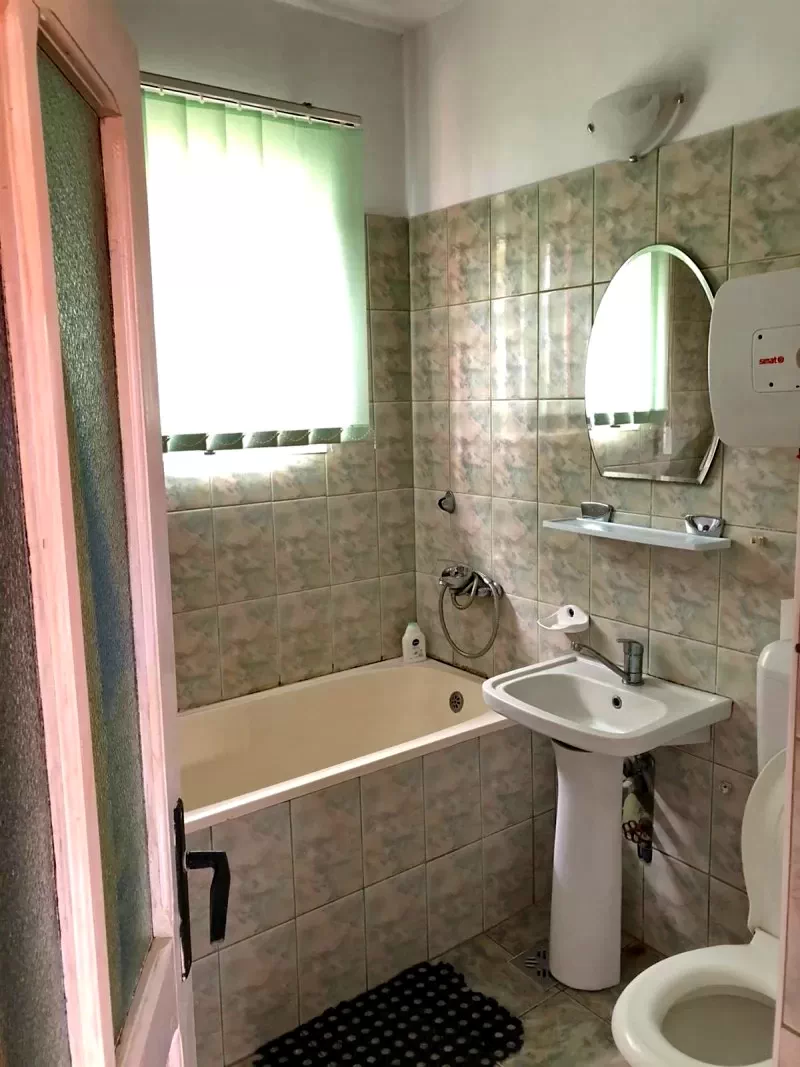 Szováta Szállás | Motel (K0117-46) A kép szerzői jogvédelem alatt állhat. Javasolt a kapcsolatfelvétel a jog tulajdonossal.