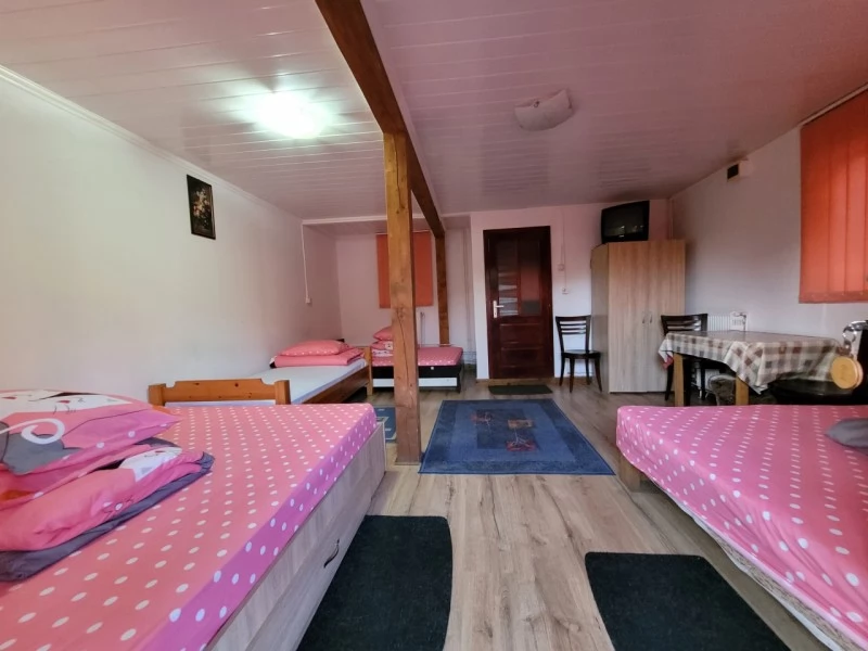 Szováta Szállás | Motel (K0117-54) A kép szerzői jogvédelem alatt állhat. Javasolt a kapcsolatfelvétel a jog tulajdonossal.