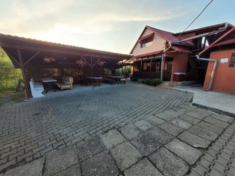 Szováta Szállás | Motel (K0117-60) A kép szerzői jogvédelem alatt állhat. Javasolt a kapcsolatfelvétel a jog tulajdonossal.