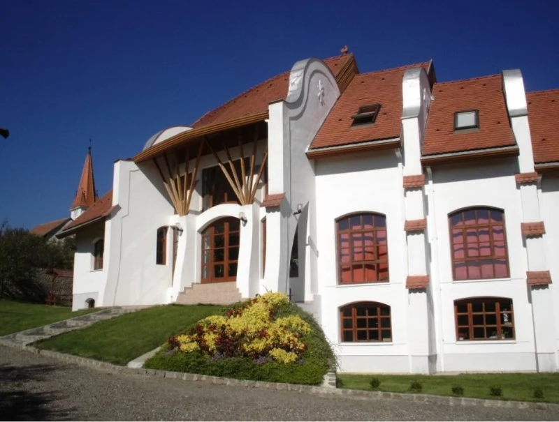 Reghin Cazare | Motel (K0142-15) Imaginea poate fi supusă drepturilor de autor. Se recomandă contactarea titularului drepturilor.