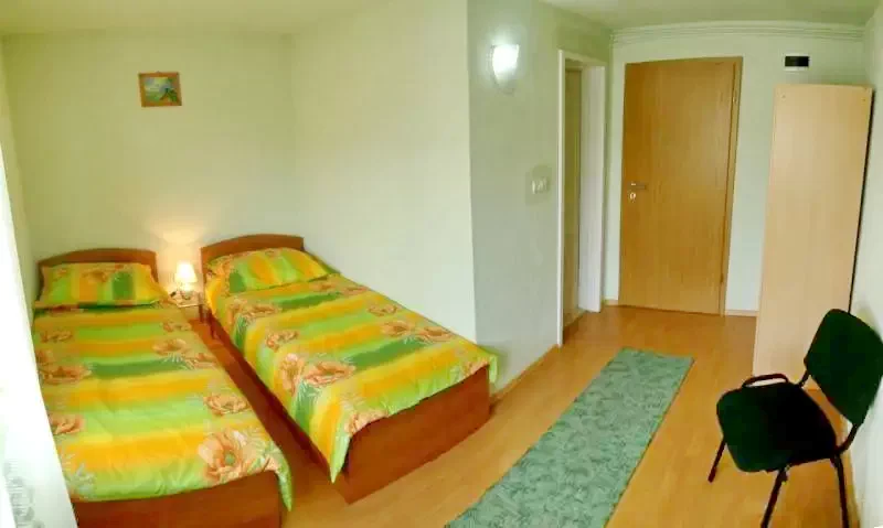 Aiud Cazare | Vilă turistică (K1150-9) Imaginea poate fi supusă drepturilor de autor. Se recomandă contactarea titularului drepturilor.