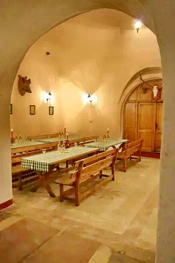 Aiud Cazare | Vilă turistică (K1150-14) Imaginea poate fi supusă drepturilor de autor. Se recomandă contactarea titularului drepturilor.