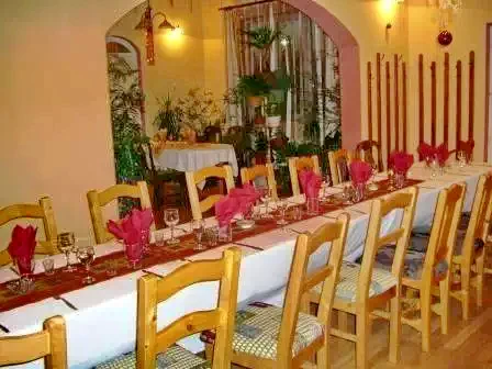 Odorheiu Secuiesc Cazare | Motel (K0091-8) Imaginea poate fi supusă drepturilor de autor. Se recomandă contactarea titularului drepturilor.