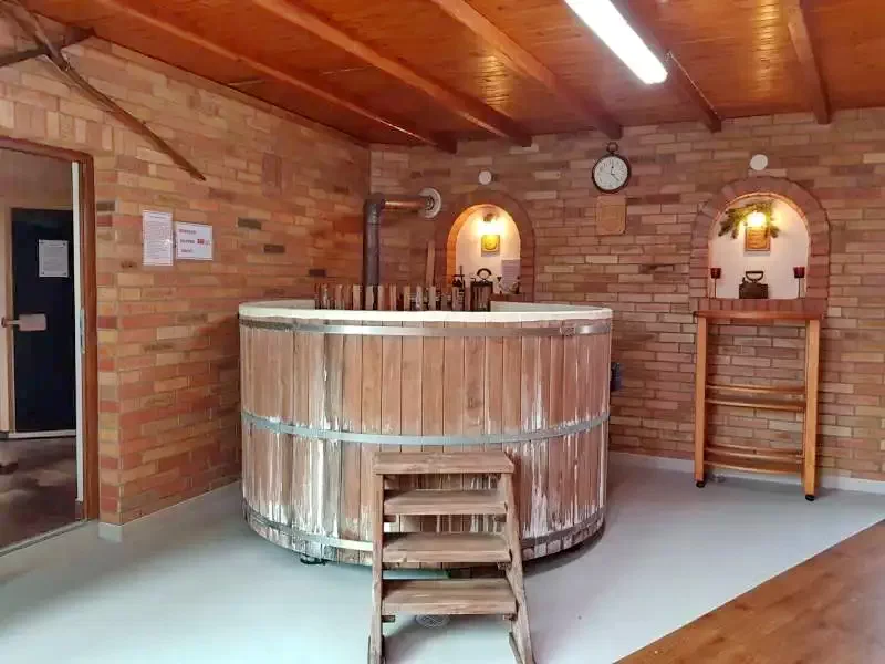 Odorheiu Secuiesc Cazare | Motel (K0091-33) Imaginea poate fi supusă drepturilor de autor. Se recomandă contactarea titularului drepturilor.