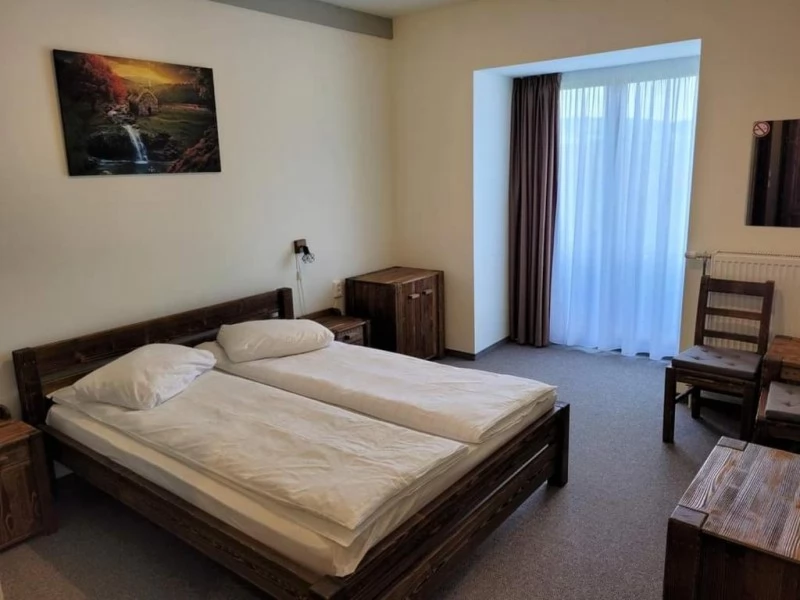 Székelyudvarhely Szállás | Motel (K0139-9) A kép szerzői jogvédelem alatt állhat. Javasolt a kapcsolatfelvétel a jog tulajdonossal.