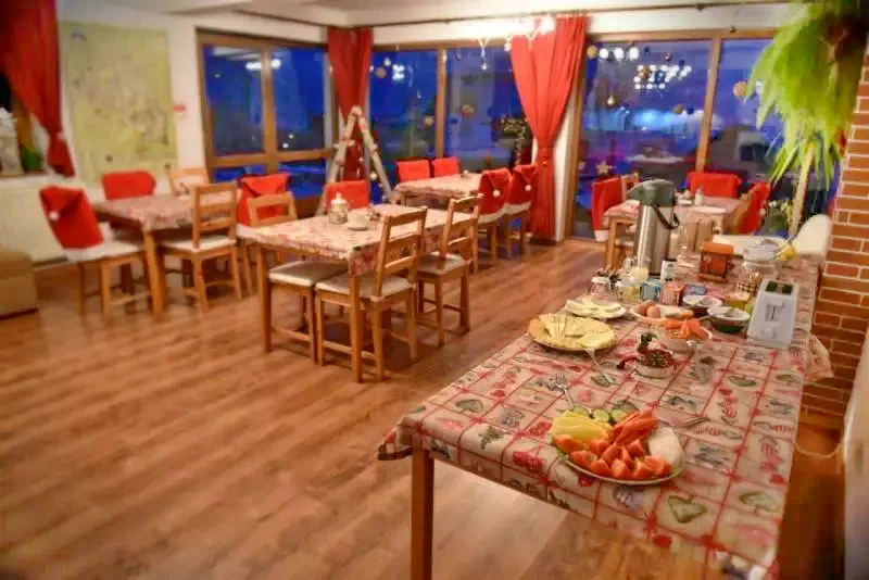 Odorheiu Secuiesc Cazare | Motel (K0344-6) Imaginea poate fi supusă drepturilor de autor. Se recomandă contactarea titularului drepturilor.