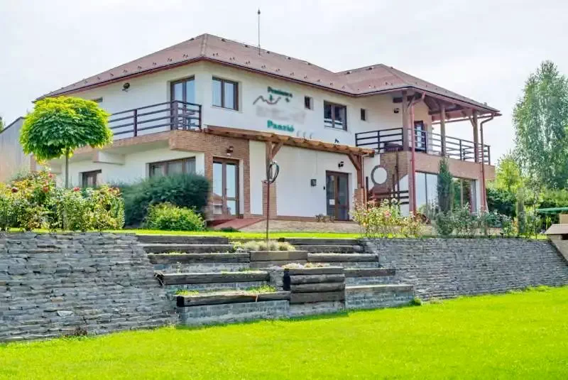 Odorheiu Secuiesc Cazare | Motel (K0344-32) Imaginea poate fi supusă drepturilor de autor. Se recomandă contactarea titularului drepturilor.