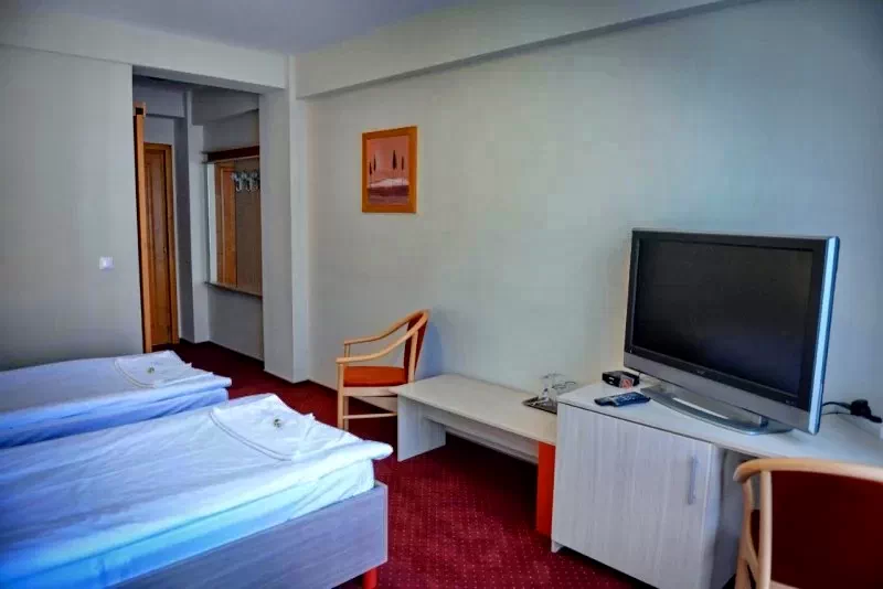 Odorheiu Secuiesc Cazare | Motel (K0370-25) Imaginea poate fi supusă drepturilor de autor. Se recomandă contactarea titularului drepturilor.