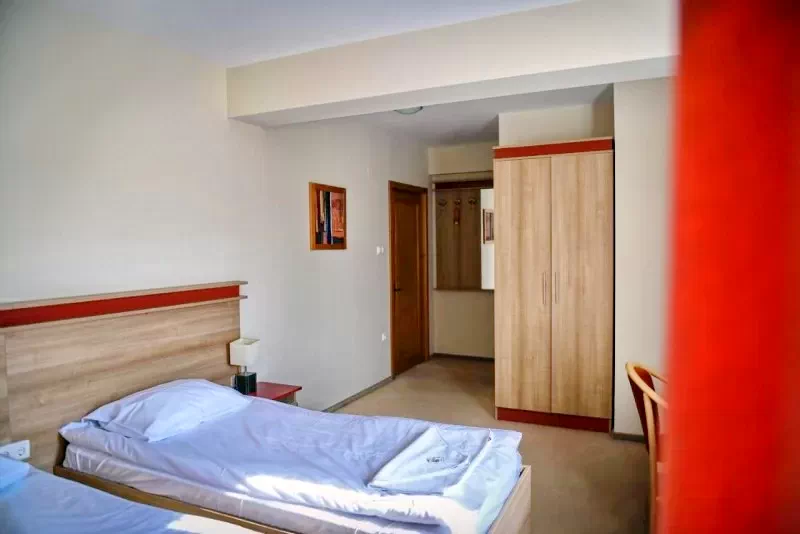 Odorheiu Secuiesc Cazare | Motel (K0370-26) Imaginea poate fi supusă drepturilor de autor. Se recomandă contactarea titularului drepturilor.