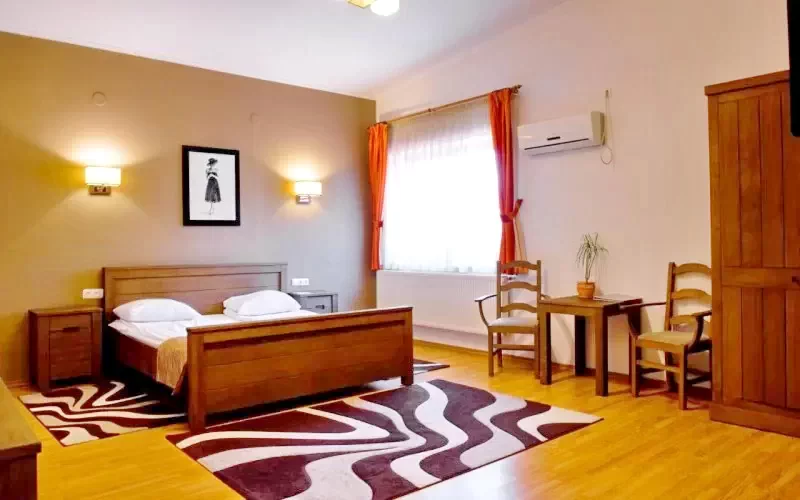 Székelyudvarhely Szállás | Vendégház (K1424-35) A kép szerzői jogvédelem alatt állhat. Javasolt a kapcsolatfelvétel a jog tulajdonossal.