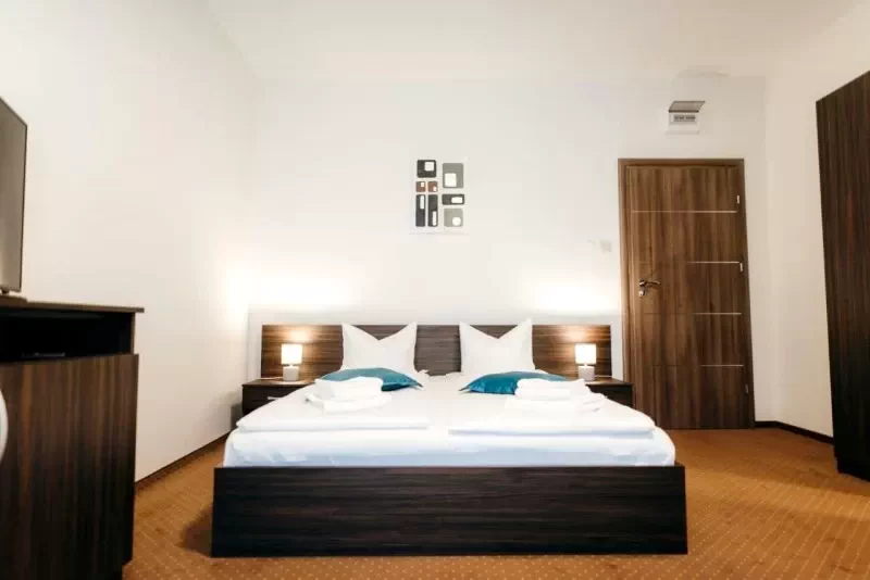 Odorheiu Secuiesc Cazare | Motel (K1429-21) Imaginea poate fi supusă drepturilor de autor. Se recomandă contactarea titularului drepturilor.