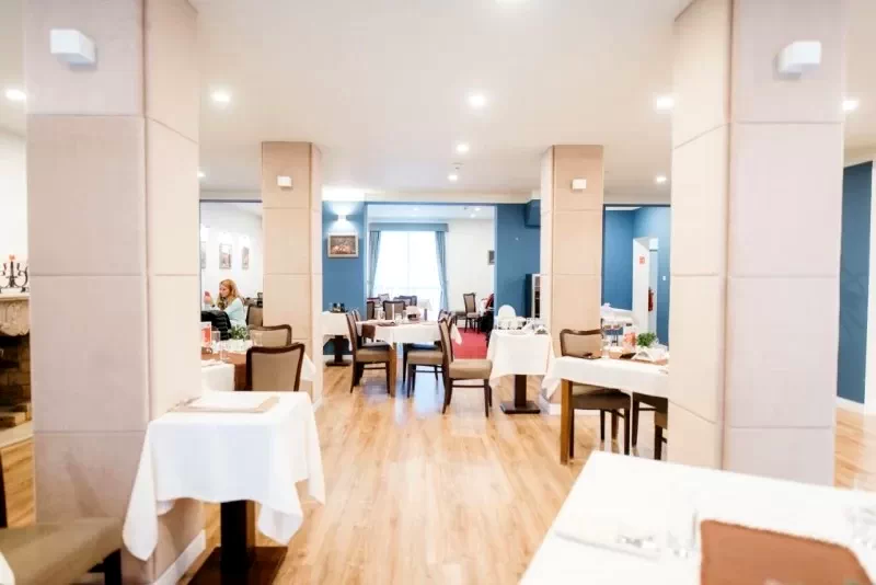 Odorheiu Secuiesc Cazare | Motel (K1429-44) Imaginea poate fi supusă drepturilor de autor. Se recomandă contactarea titularului drepturilor.