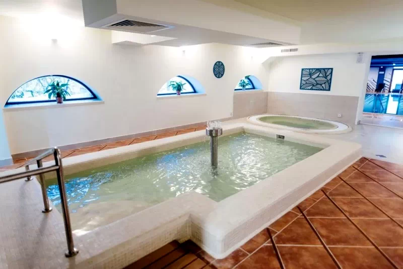 Odorheiu Secuiesc Cazare | Motel (K1429-52) Imaginea poate fi supusă drepturilor de autor. Se recomandă contactarea titularului drepturilor.