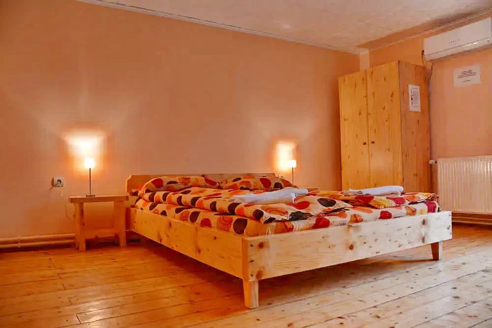 Sasca Română Cazare | Motel (K0901-7) Imaginea poate fi supusă drepturilor de autor. Se recomandă contactarea titularului drepturilor.