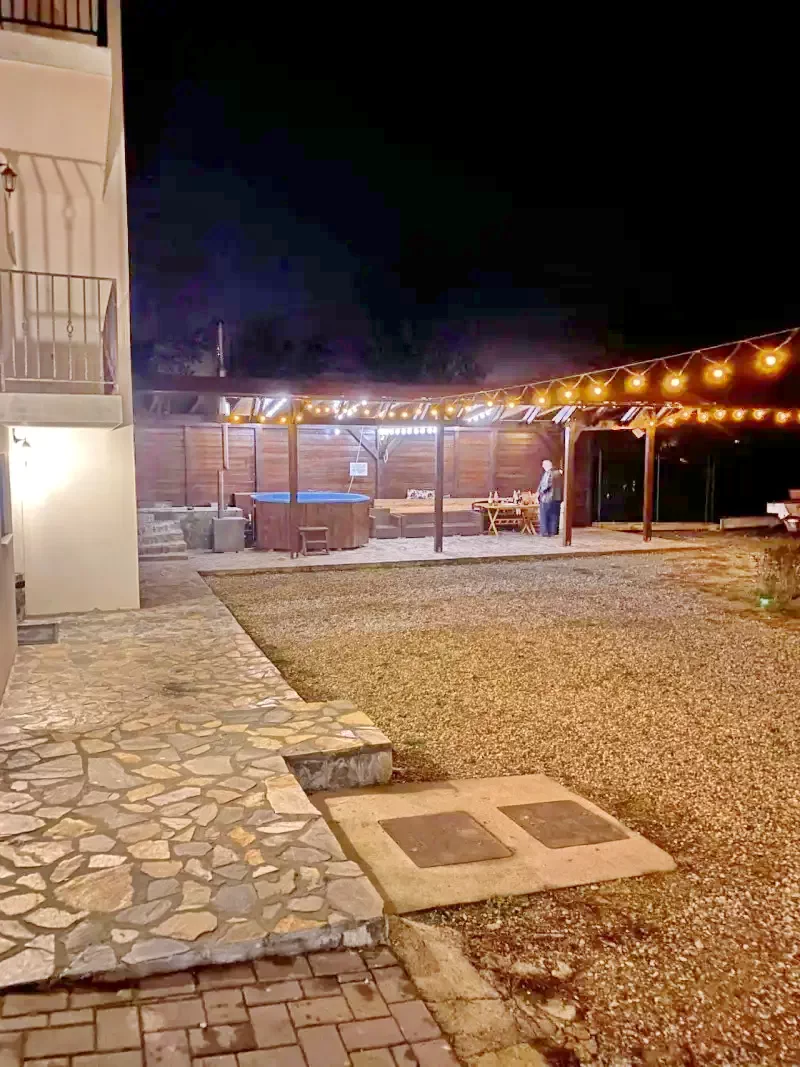 Szelicse Szállás | Motel (K0704-46) A kép szerzői jogvédelem alatt állhat. Javasolt a kapcsolatfelvétel a jog tulajdonossal.