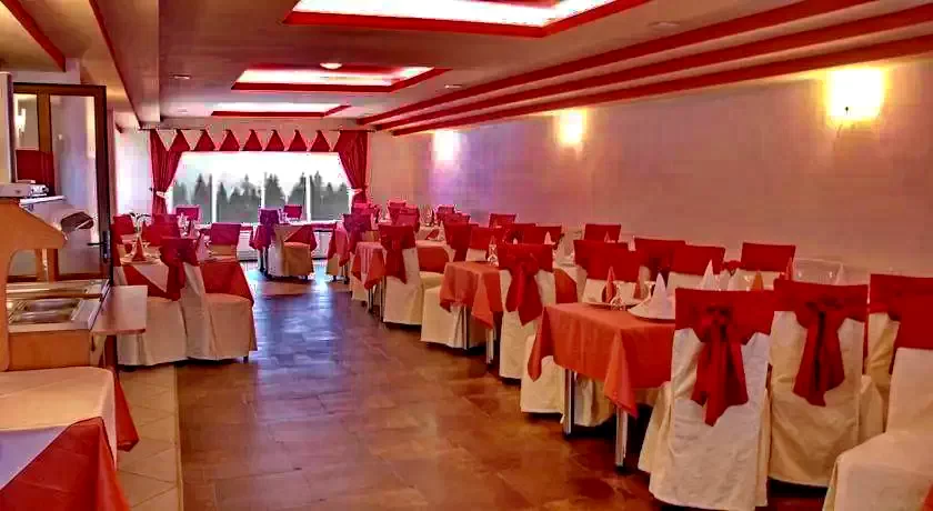 Timișu de Sus Cazare | Motel (K1082-5) Imaginea poate fi supusă drepturilor de autor. Se recomandă contactarea titularului drepturilor.