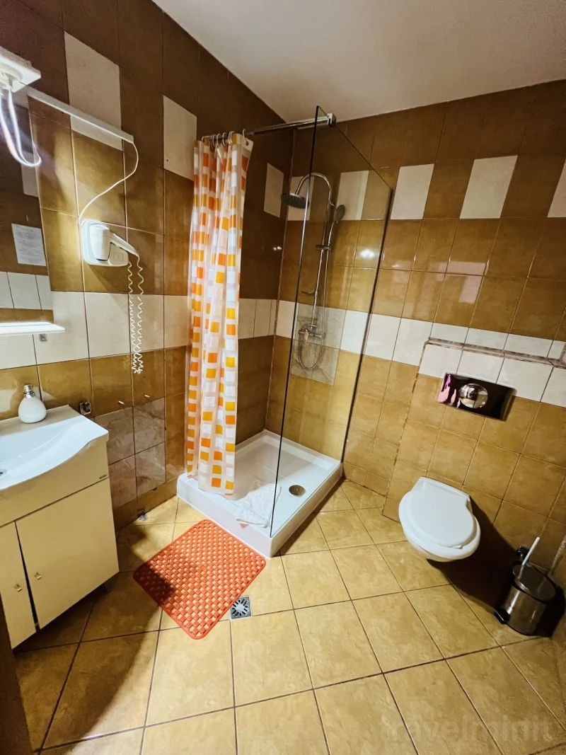 Felsőtömös Szállás | Motel (K1082-14) A kép szerzői jogvédelem alatt állhat. Javasolt a kapcsolatfelvétel a jog tulajdonossal.