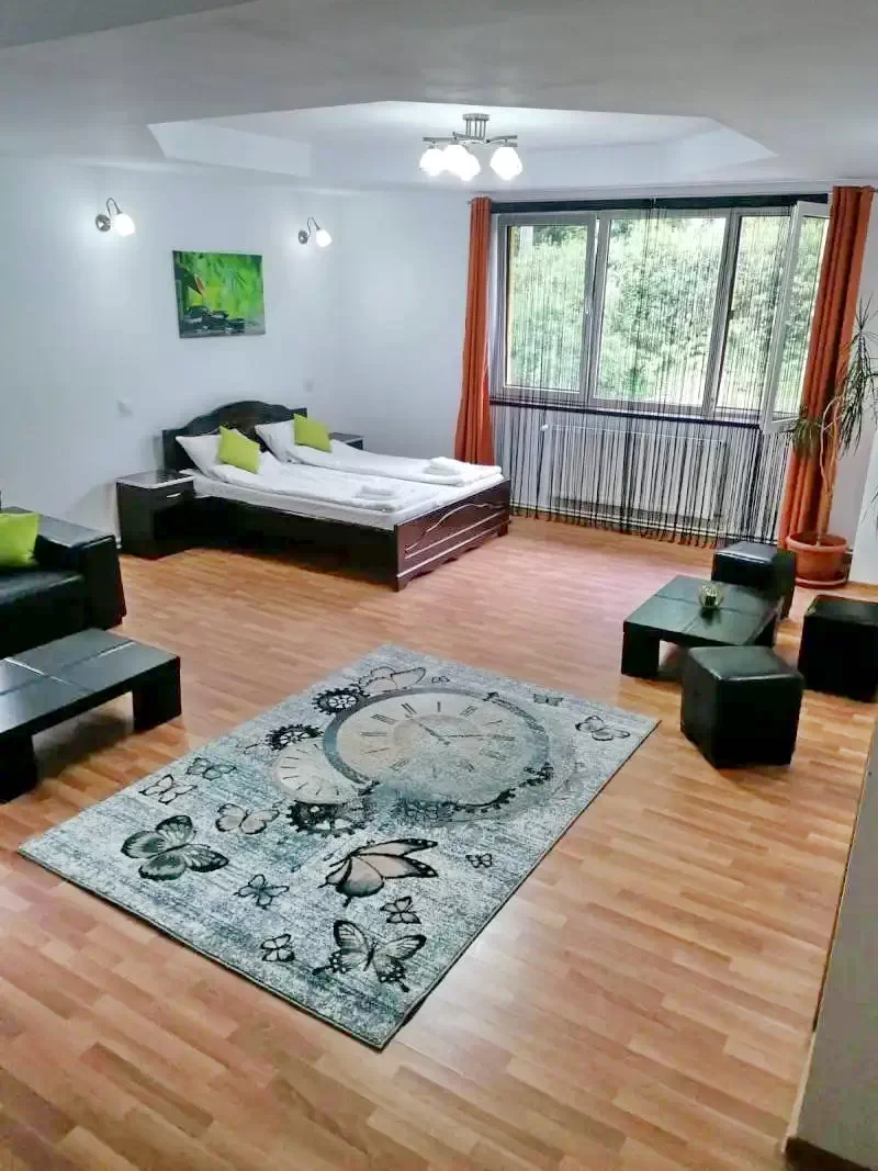 Felsőtömös Szállás | Motel (K1082-17) A kép szerzői jogvédelem alatt állhat. Javasolt a kapcsolatfelvétel a jog tulajdonossal.