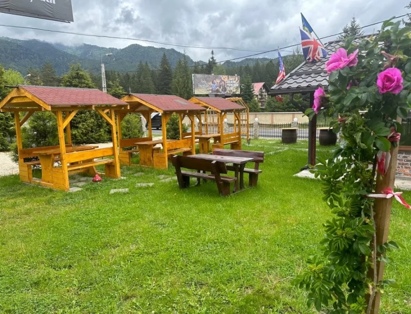 Timișu de Sus Cazare | Motel (K1082-33) Imaginea poate fi supusă drepturilor de autor. Se recomandă contactarea titularului drepturilor.