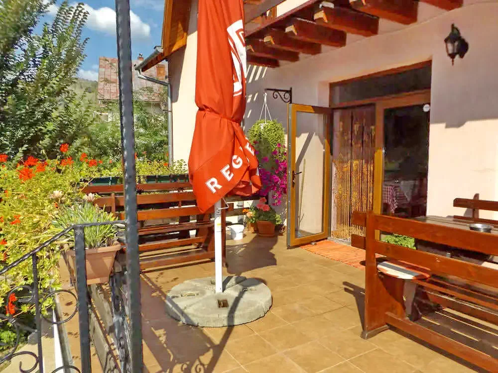 Valea Boga Cazare | Motel (K0051-26) Imaginea poate fi supusă drepturilor de autor. Se recomandă contactarea titularului drepturilor.