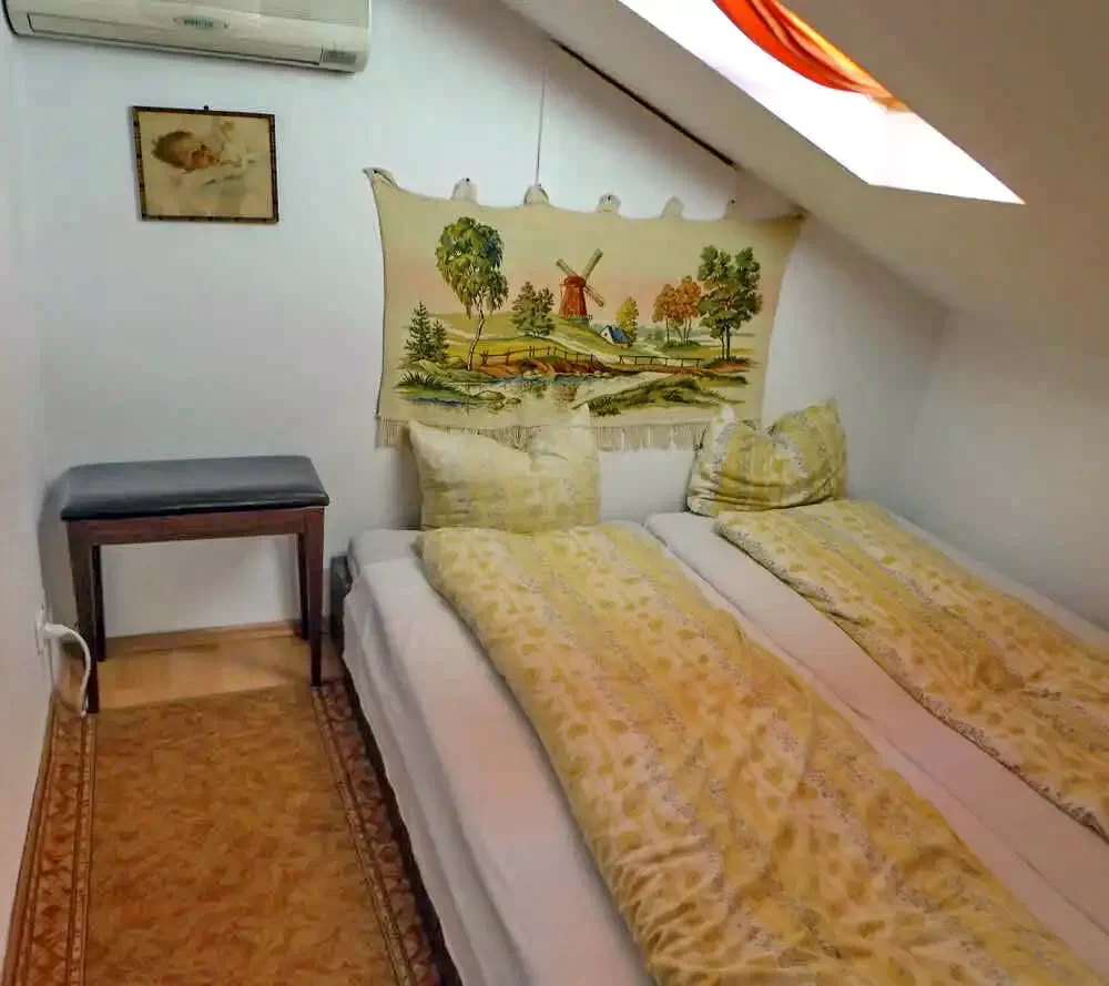 Valea Boga Cazare | Motel (K0051-40) Imaginea poate fi supusă drepturilor de autor. Se recomandă contactarea titularului drepturilor.