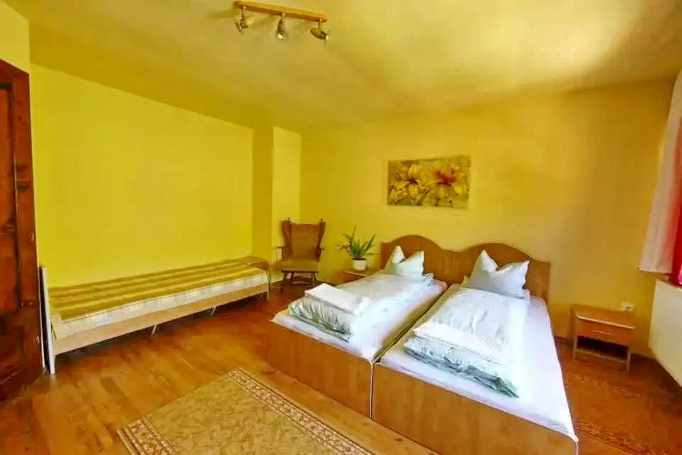 Valea Boga Cazare | Motel (K0051-42) Imaginea poate fi supusă drepturilor de autor. Se recomandă contactarea titularului drepturilor.