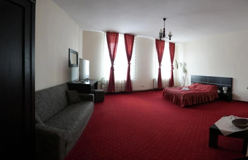 Gheorgheni Cazare | Pensiune turistică (K1533-36) Imaginea poate fi supusă drepturilor de autor. Se recomandă contactarea titularului drepturilor.