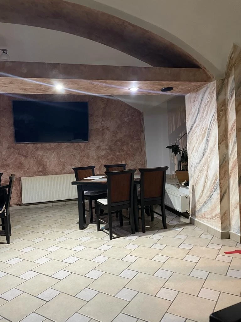 Gheorgheni Cazare | Pensiune turistică (K1533-53) Imaginea poate fi supusă drepturilor de autor. Se recomandă contactarea titularului drepturilor.