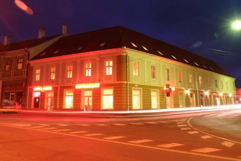 Gheorgheni Cazare | Pensiune turistică (K1533-60) Imaginea poate fi supusă drepturilor de autor. Se recomandă contactarea titularului drepturilor.