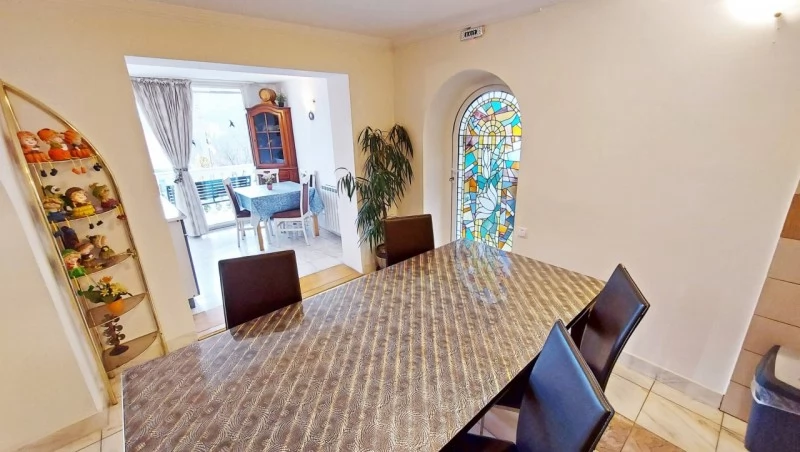  Szállás | Kemping / turistapihenő (K0633-6) A kép szerzői jogvédelem alatt állhat. Javasolt a kapcsolatfelvétel a jog tulajdonossal.