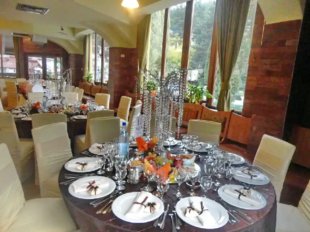 Băile Olănești Cazare | Hotel*** (K0760-17) Imaginea poate fi supusă drepturilor de autor. Se recomandă contactarea titularului drepturilor. Băile Olănești Cazare | Hotel*** (K0760-17) Imaginea poate fi supusă drepturilor de autor. Se recomandă contactarea titularului drepturilor.