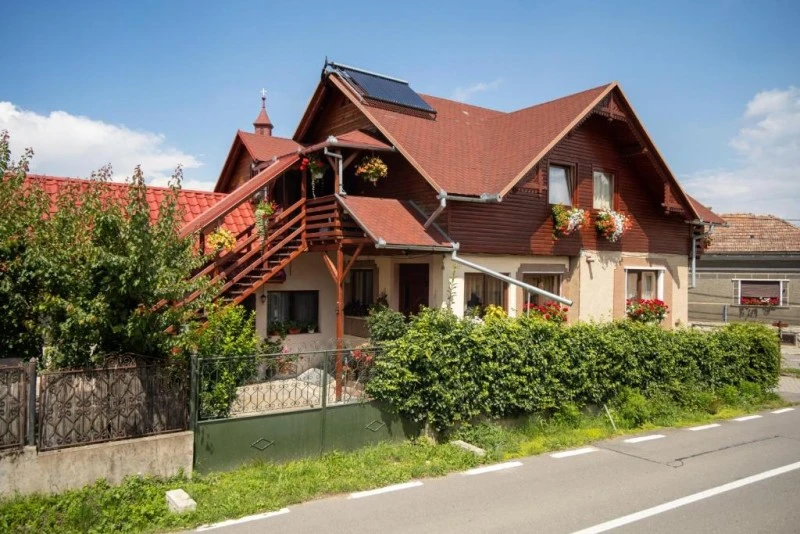 Sâncraiu Cazare | Pensiune (K1591-21) Imaginea poate fi supusă drepturilor de autor. Se recomandă contactarea titularului drepturilor.