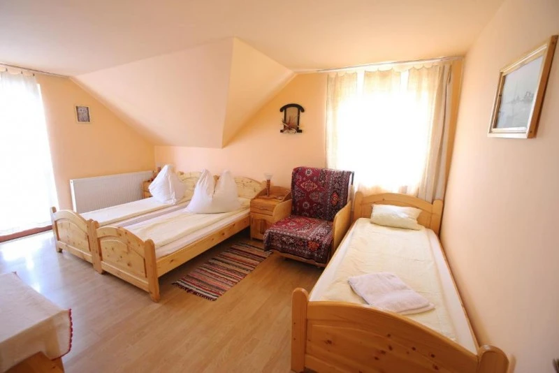 Sâncraiu Cazare | Motel (K1591-36) Imaginea poate fi supusă drepturilor de autor. Se recomandă contactarea titularului drepturilor.