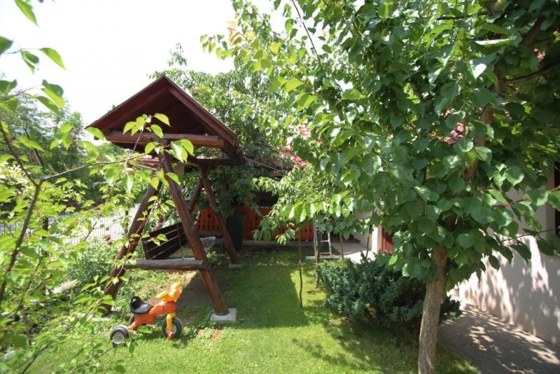 Sâncraiu Cazare | Motel (K1591-52) Imaginea poate fi supusă drepturilor de autor. Se recomandă contactarea titularului drepturilor.