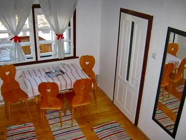 Kalotaszentkirály Szállás | Motel (K1186-25) A kép szerzői jogvédelem alatt állhat. Javasolt a kapcsolatfelvétel a jog tulajdonossal.