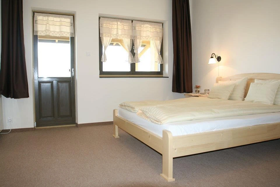 Căpâlnița Cazare | Motel (K1240-25) Imaginea poate fi supusă drepturilor de autor. Se recomandă contactarea titularului drepturilor.