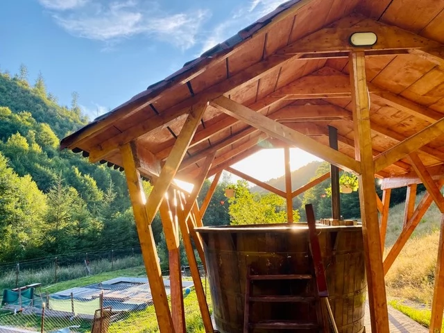 Boga Völgye Szállás | Üdülőfalu (K1455-2) A kép szerzői jogvédelem alatt állhat. Javasolt a kapcsolatfelvétel a jog tulajdonossal.