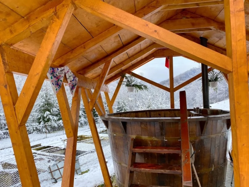 Boga Völgye Szállás | Üdülőfalu (K1455-23) A kép szerzői jogvédelem alatt állhat. Javasolt a kapcsolatfelvétel a jog tulajdonossal.